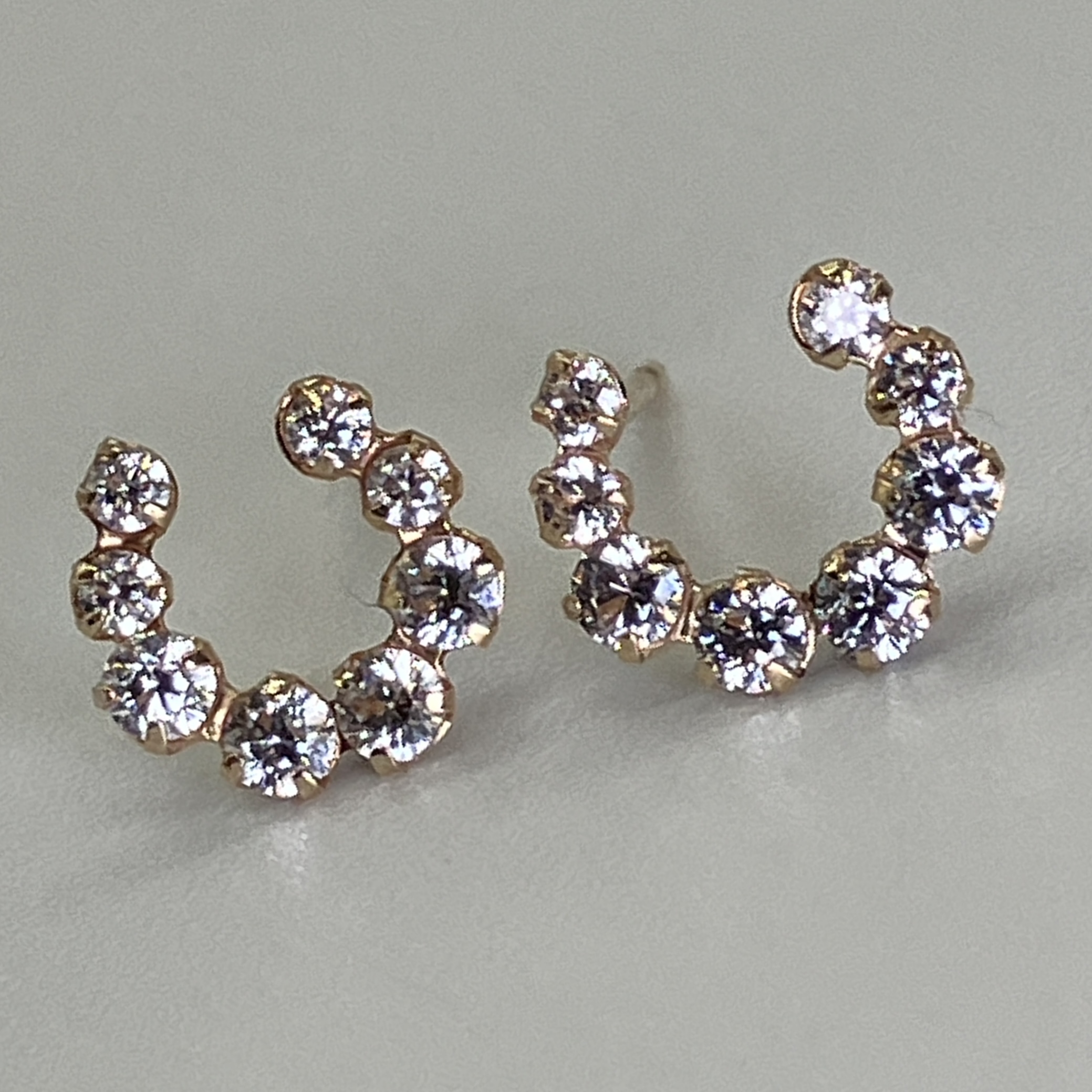 ピアス